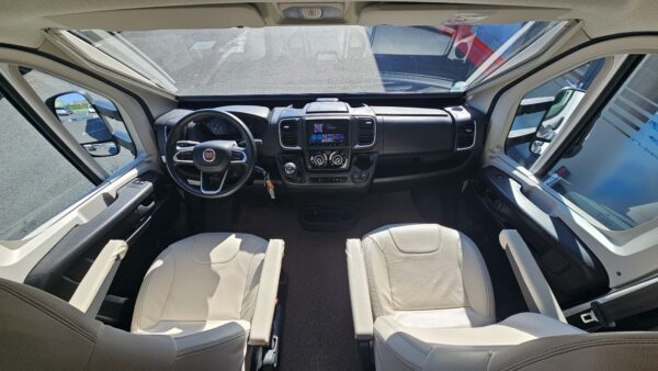 Bavaria T 726 FC Nomade – Image 8