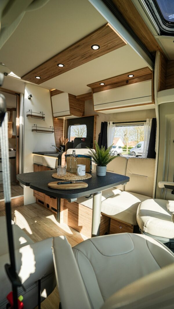 Bavaria T 726 FC Nomade – Image 11