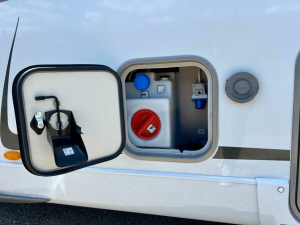 Agence de Rouen : Burstner Lyseo T690G Privilege – Image 4