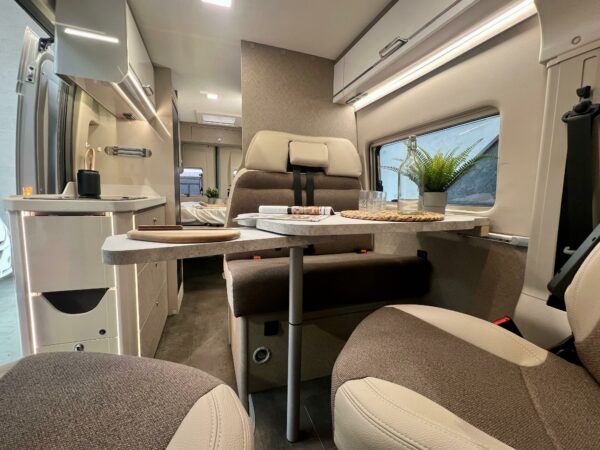 Agence de Rouen : Karmann Davis 592 Lifestyle – Image 6