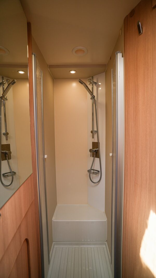 MC Louis MC4 221 – Image 16