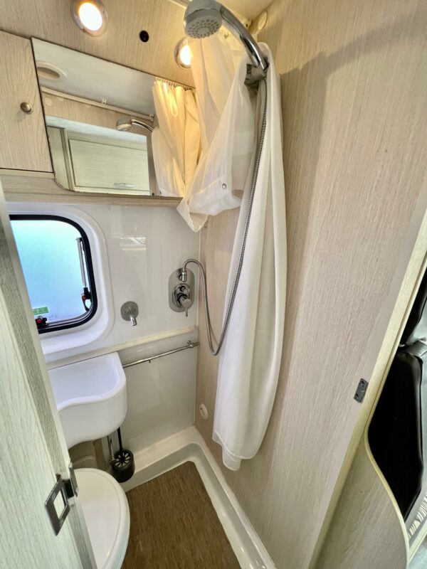 Agence de Rouen : Chausson Twist V594 – Image 16