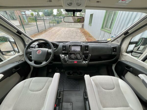 Agence de Rouen : Adria Coral 670 DC + – Image 11