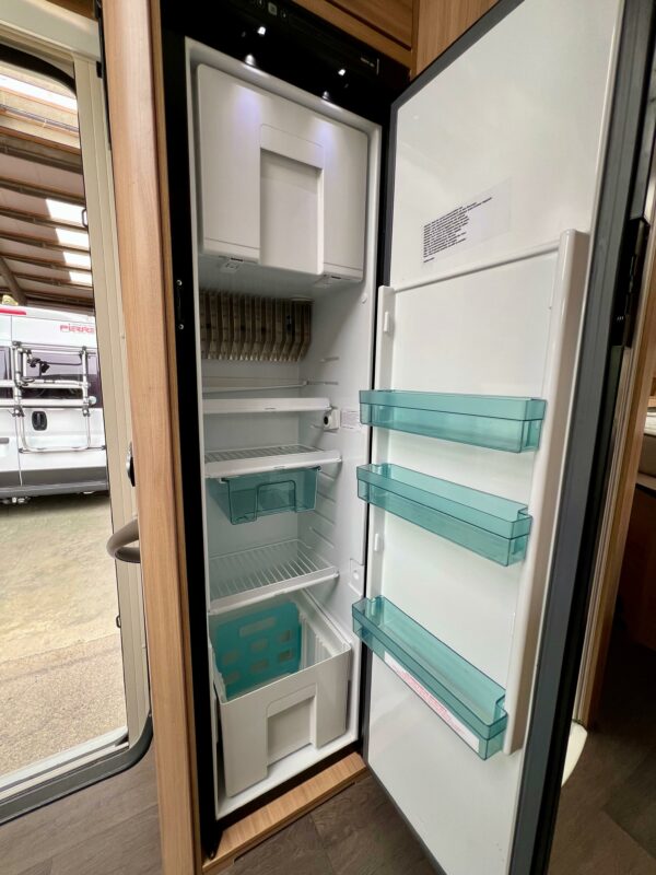 Agence de Rouen : Adria Coral 670 DC + – Image 25