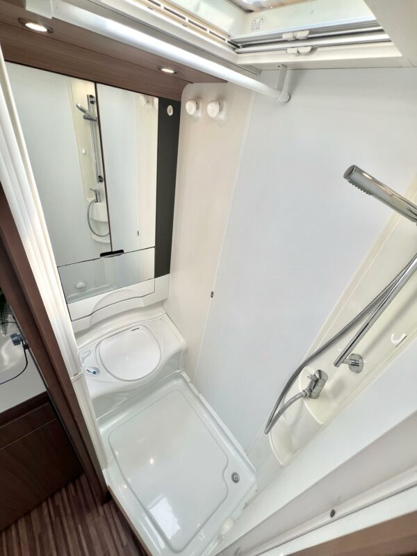 Agence de Rouen : Adria Matrix Access M 590 SG – Image 19