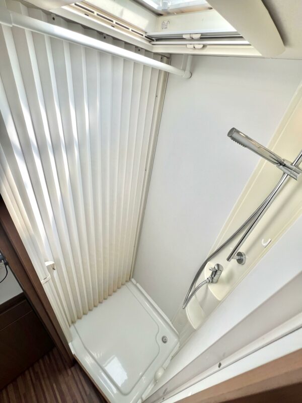 Agence de Rouen : Adria Matrix Access M 590 SG – Image 22