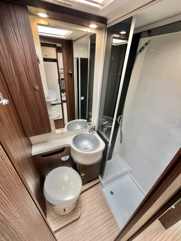 Benimar Tessoro UP 440 – Image 16