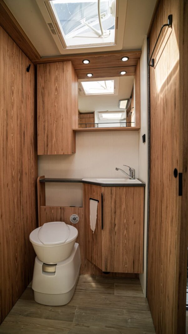 Bavaria T 696 U – Image 7