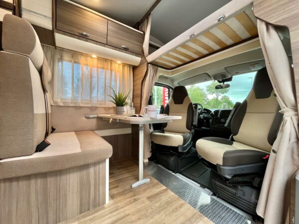 BluCamp Sky Free aménagé PMR – Image 12