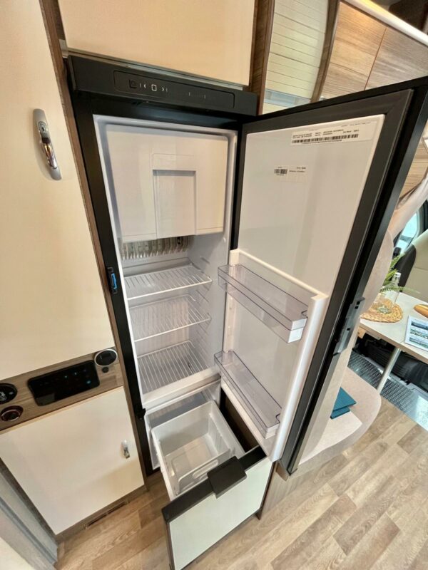 BluCamp Sky Free aménagé PMR – Image 18