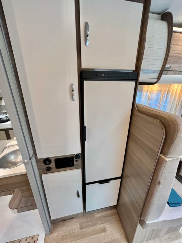 BluCamp Sky Free aménagé PMR – Image 17