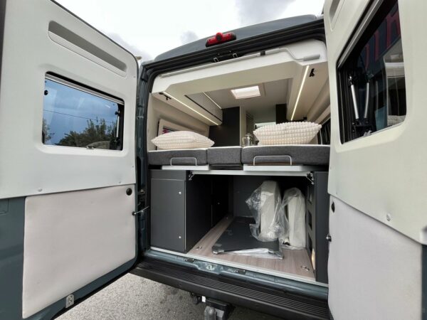 ADRIA TWIN SUPREME 640 SLB – Image 8