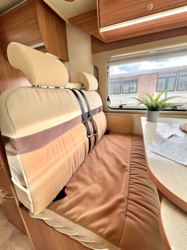 Agence de Rouen :  Burstner Ixeo IT 664 – Image 11