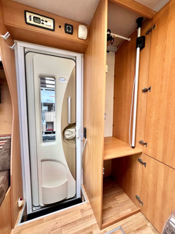 Agence de Rouen:  Eura Mobil Terrestra T 670 SB – Image 23