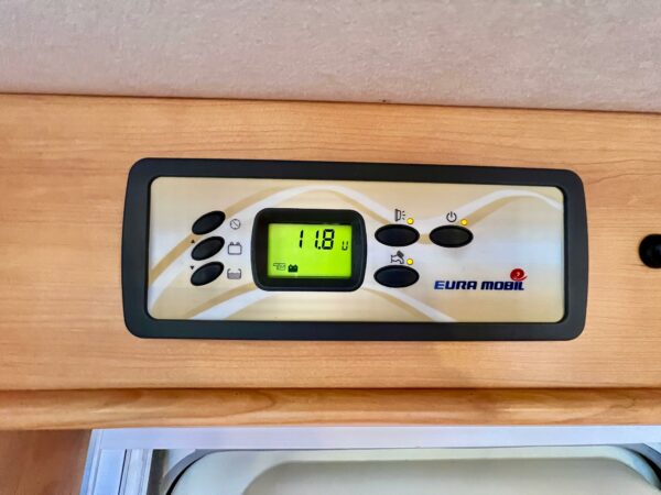 Agence de Rouen:  Eura Mobil Terrestra T 670 SB – Image 30