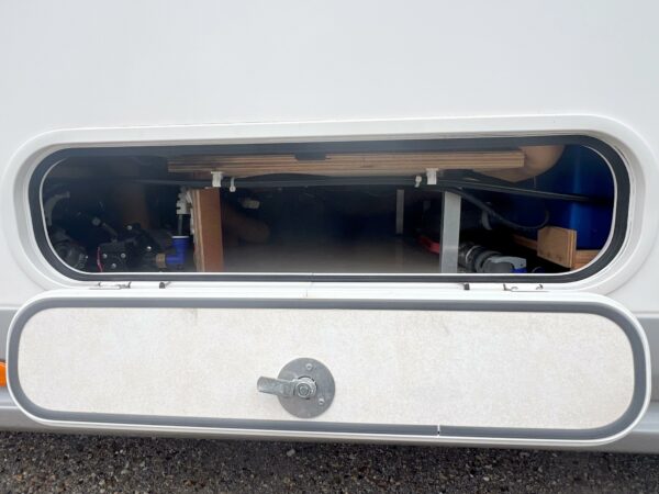 Agence de Rouen:  Eura Mobil Terrestra T 670 SB – Image 5