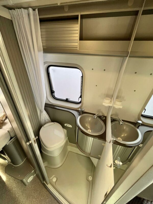 Adria TWIN 600 SP – Image 15