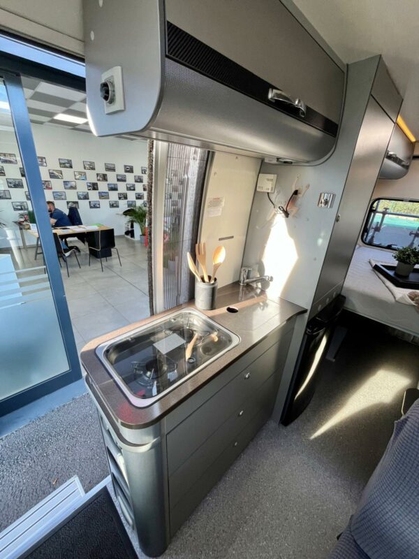 Adria TWIN 600 SP – Image 11