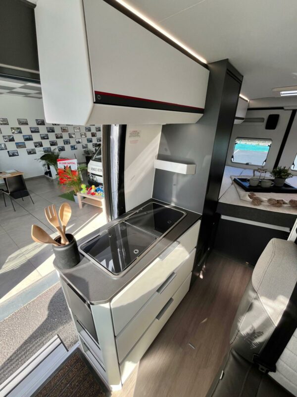 Adria Twin 600 SPB SPORTS – Image 12