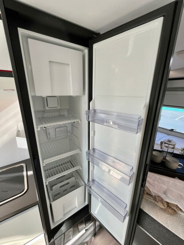 Adria Twin 600 SPB SPORTS – Image 13