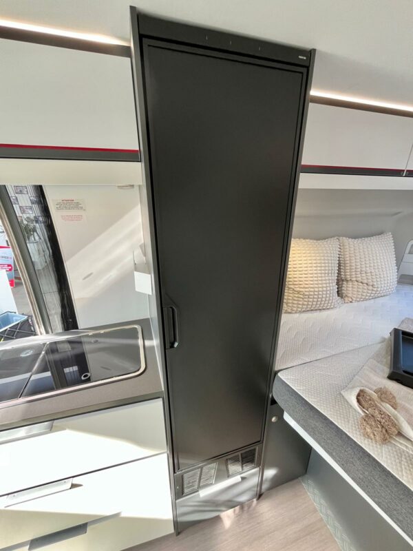 Adria Twin 600 SPB SPORTS – Image 7