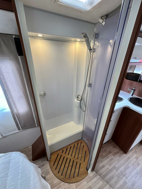 LMC Explorer I 745 Sportline – Image 11