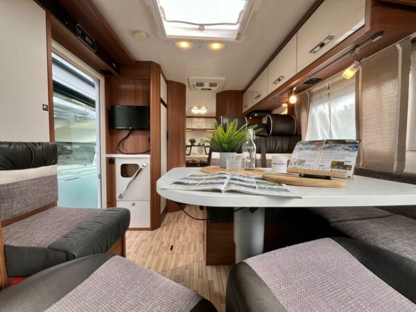 LMC Explorer I 745 Sportline – Image 13