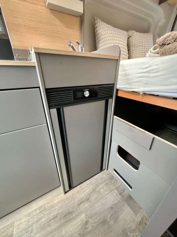LMC Innovan 590 – Image 13