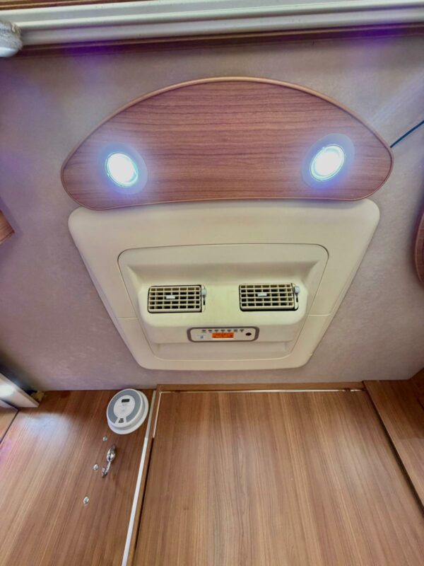 Agence de Rouen : LeVoyageur LV8 86LJ - Poids Lourds – Image 41