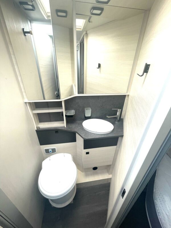 Challenger 328 Graphite Ultimate – Image 14